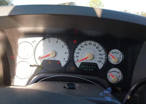 2008 Dodge Ram 1500 Slt z USA, uszkodzony, nr VIN 1D7HA18N18S570651